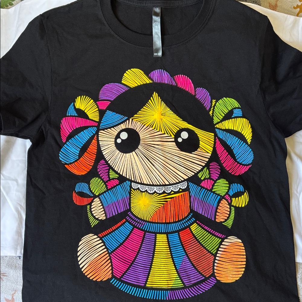 Colorful Graphic Tee Black Size M Cute Doll Design Streetwear Tee - Picture 2 of 4